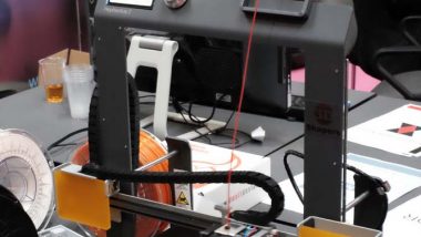 pokaz pracy drukarki 3D
