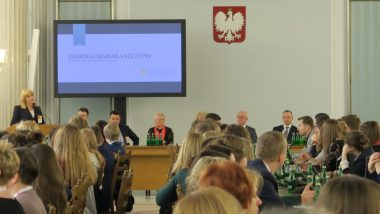 Dyrektor Ośrodka Rozwoju Edukacji Jadwiga Mariola Szczypiń