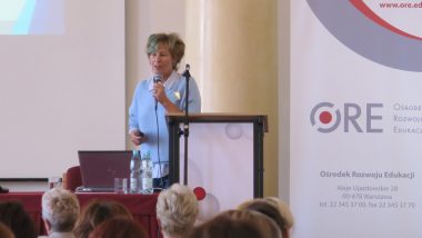 Małgorzata Dońska-Olszko – Dyrektor Zespołu Szkół Specjalnych w Warszawie podczas wystąpienia
