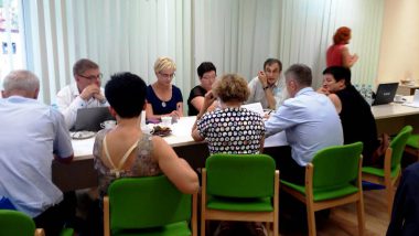 Praca w grupach podczas spotkania Wiejskiej Grupy Wymiany Doświadczeń. Spotkanie odbyło się w dniach 14-15 września 2016r. w Urzędzie Gminy Lubicz