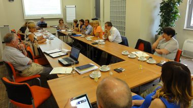 Dyskusja nad potrzebami JST w zakresie wspomagania szkół pod kątem skuteczności w rozwijaniu kompetencji kluczowych uczniów. Spotkanie Miejskiej Grupy Wymiany Doświadczeń w Kielcach w czerwcu 2016r.